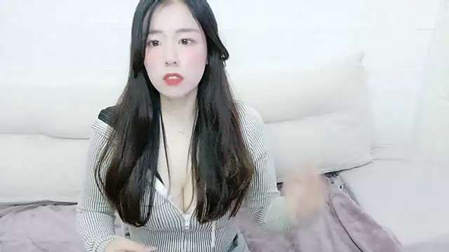 Snapshot of Arisa__ chatting on January 18, 2:25 am Arisa online show from January 18, 2:25 am