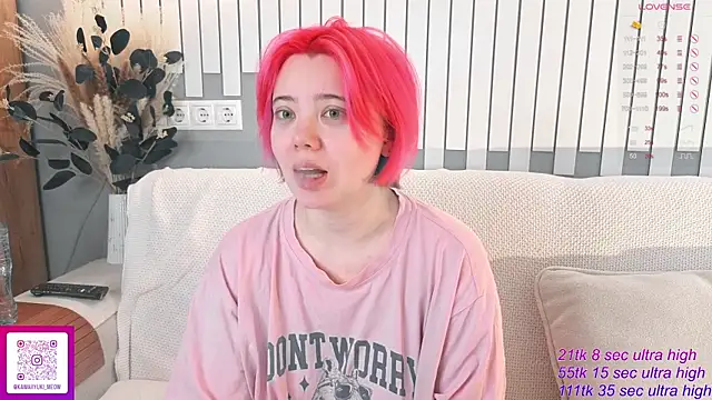 Snapshot of __KawaiiYuki__ chatting on November 10, 6:56 am KawaiiYuki online show from November 10, 6:56 am