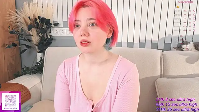 Snapshot of __KawaiiYuki__ chatting on November 21, 6:56 am KawaiiYuki online show from November 21, 6:56 am