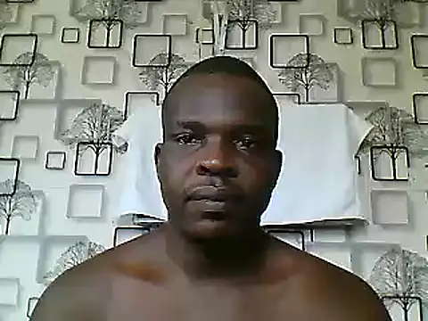 Snapshot of Chumba_001 chatting on February 5, 7:18 am Chumba 001 online show from February 5, 7:18 am