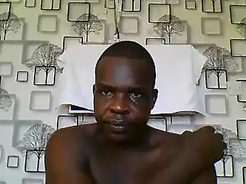 Snapshot of Chumba_001 chatting on February 14, 1:29 pm Chumba 001 online show from February 14, 1:29 pm