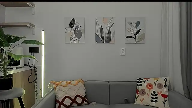 Snapshot of sarahphyllis chatting on October 8, 8:28 pm sarahphyllis online show from October 8, 8:28 pm