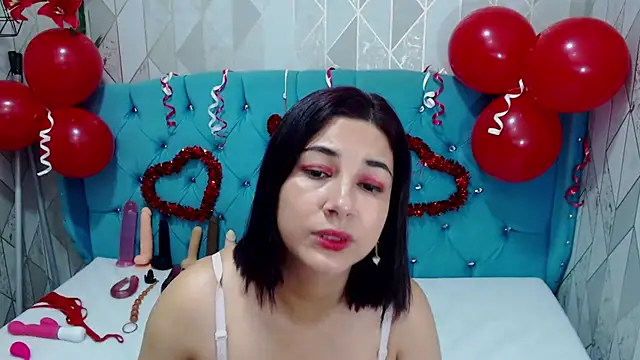 AdaFawxx online show from February 8, 1:54 am