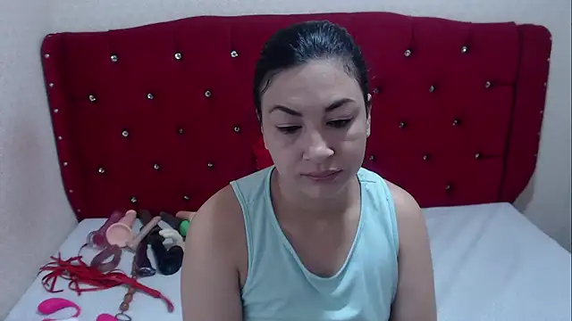 AdaFawxx online show from October 3, 4:20 am