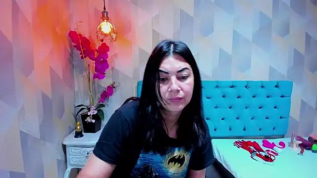 AdaFawxx online show from February 21, 4:13 am