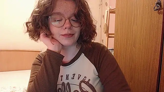 Snapshot of Chmiri_cb chatting on February 21, 7:01 am Chmiri cb online show from February 21, 7:01 am