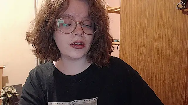 Snapshot of Chmiri_cb chatting on March 15, 4:10 pm Chmiri cb online show from March 15, 4:10 pm