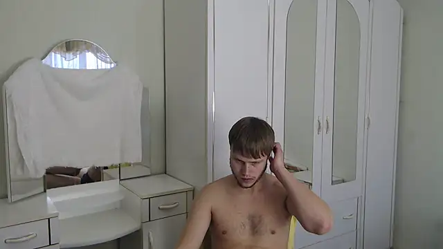 Snapshot of Zoro1999 chatting on January 24, 1:03 pm Zoro1999 online show from January 24, 1:03 pm