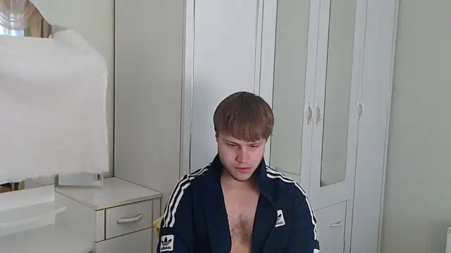 Snapshot of Zoro1999 chatting on March 19, 10:00 am Zoro1999 online show from March 19, 10:00 am