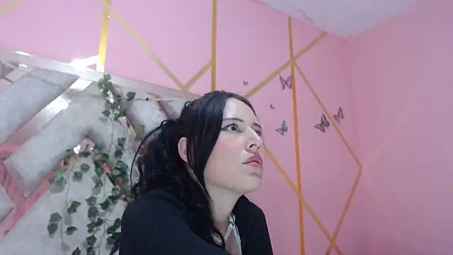 nadescomthxx online show from February 11, 9:53 am