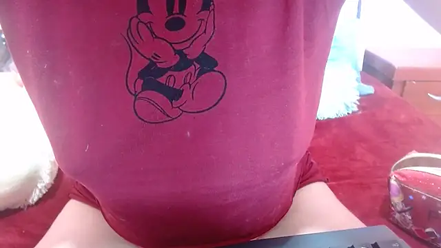 nadescomthxx online show from February 12, 2:24 am