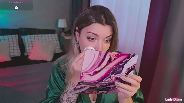 LancasterLady online show from November 23, 12:38 pm