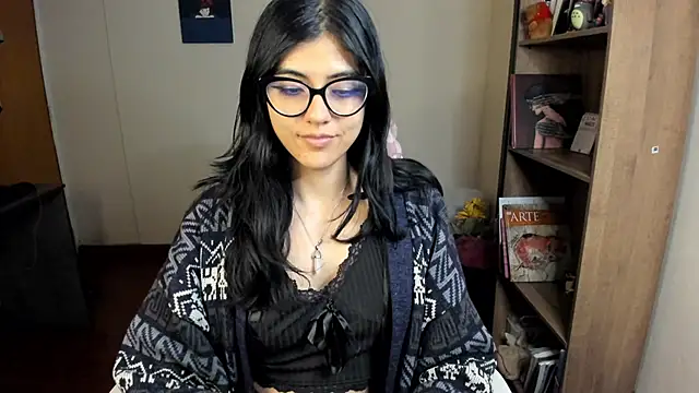 Snapshot of valerie__skyy chatting on March 5, 2:14 am valerie skyy online show from March 5, 2:14 am