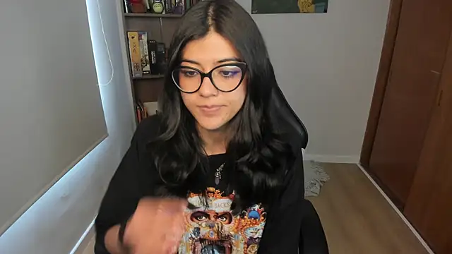 Snapshot of valerie__skyy chatting on December 19, 3:52 pm valerie skyy online show from December 19, 3:52 pm