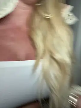 Snapshot of Kate-monroe chatting on February 13, 6:38 pm Kate-monroe online show from February 13, 6:38 pm