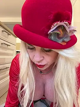 Snapshot of Kate-monroe chatting on March 14, 3:47 pm Kate-monroe online show from March 14, 3:47 pm