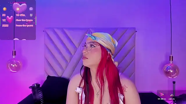 EmmaSwift  online show from December 4, 3:27 am