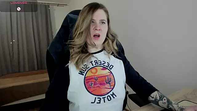 Olivia Munk online show from March 7, 3:40 am