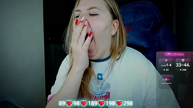 Olivia Munk online show from November 2, 3:42 am