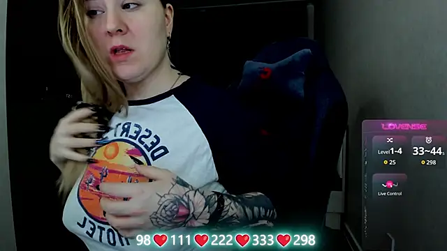 Olivia Munk online show from February 18, 5:58 am