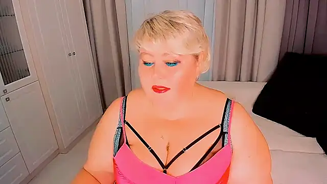 Snapshot of BIGTITSBBW chatting on September 18, 7:38 pm BIGTITSBBW online show from September 18, 7:38 pm