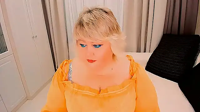 Snapshot of BIGTITSBBW chatting on October 25, 7:05 am BIGTITSBBW online show from October 25, 7:05 am