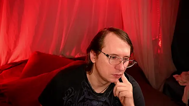 Snapshot of Claudia_and_elon_ chatting on October 23, 4:56 am Claudia and elon online show from October 23, 4:56 am