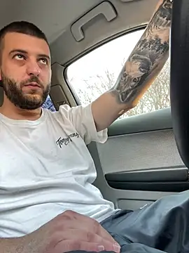 ElChapoGuzman95 online show from February 19, 2:01 pm