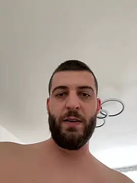 ElChapoGuzman95 online show from February 21, 12:50 pm