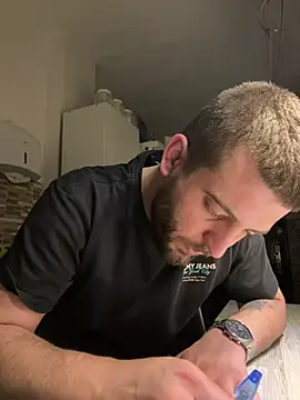 ElChapoGuzman95 online show from February 24, 4:58 pm