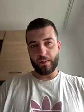 ElChapoGuzman95 online show from February 28, 7:58 am