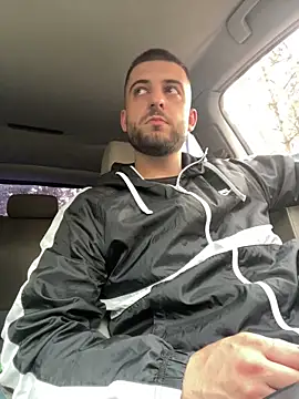 ElChapoGuzman95 online show from March 9, 3:27 pm