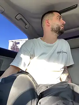 ElChapoGuzman95 online show from March 20, 2:10 pm