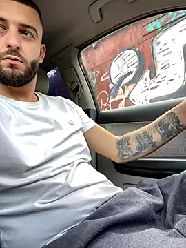 ElChapoGuzman95 online show from September 24, 5:44 am