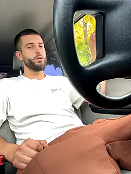 ElChapoGuzman95 online show from October 12, 6:34 am