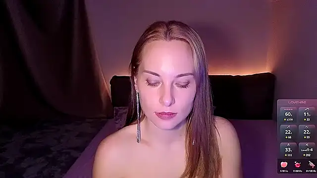 Snapshot of AdeleLady chatting on January 9, 8:33 pm AdeleLady online show from January 9, 8:33 pm