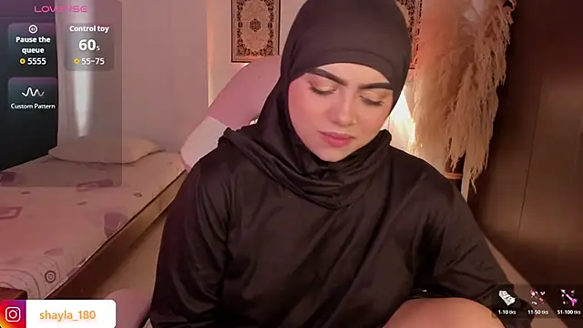 shayla 18 online show from January 6, 7:50 pm