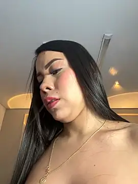 Snapshot of Miss_blue69 chatting on November 7, 1:38 am Miss blue69 online show from November 7, 1:38 am