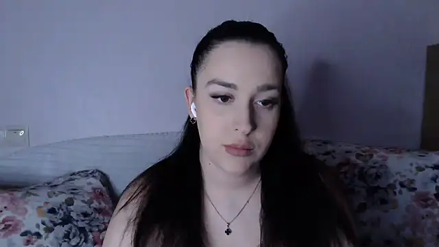 Snapshot of vitalina_freedom chatting on November 28, 12:19 pm vitalina freedom online show from November 28, 12:19 pm