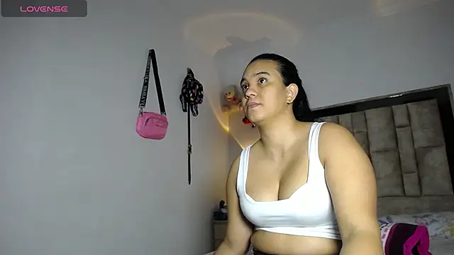 tiffany  pink online show from November 20, 10:20 pm