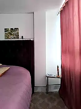 Snapshot of Fleurmeyer79 chatting on December 21, 1:32 pm Fleurmeyer79 online show from December 21, 1:32 pm