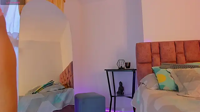 Snapshot of SunnyLeonz chatting on November 8, 10:30 pm SunnyLeonz online show from November 8, 10:30 pm