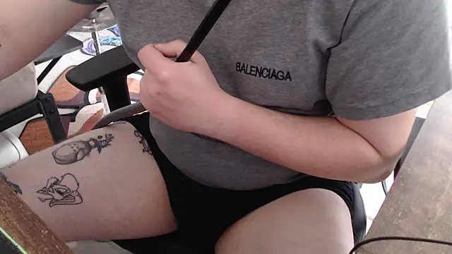 Snapshot of sweetsmile93 chatting on November 11, 10:48 am sweetsmile93 online show from November 11, 10:48 am