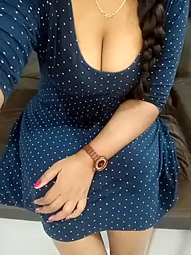 Snapshot of Mounika25 chatting on March 10, 7:40 pm Mounika25 online show from March 10, 7:40 pm