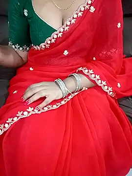 Snapshot of Mounika25 chatting on September 24, 6:44 pm Mounika25 online show from September 24, 6:44 pm