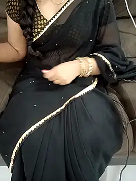 Snapshot of Mounika25 chatting on September 26, 6:12 pm Mounika25 online show from September 26, 6:12 pm