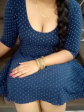 Snapshot of Mounika25 chatting on October 17, 5:37 pm Mounika25 online show from October 17, 5:37 pm