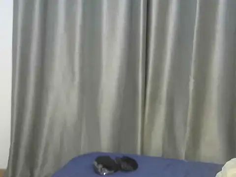 Snapshot of East_queen chatting on February 16, 3:48 pm East queen online show from February 16, 3:48 pm