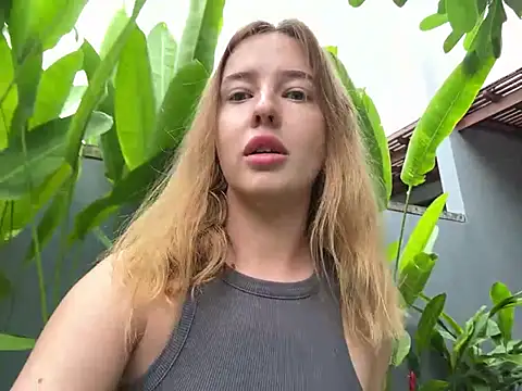 Nura n Sarah online show from February 24, 9:43 am