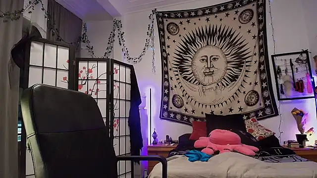 iammistress online show from October 15, 6:30 pm